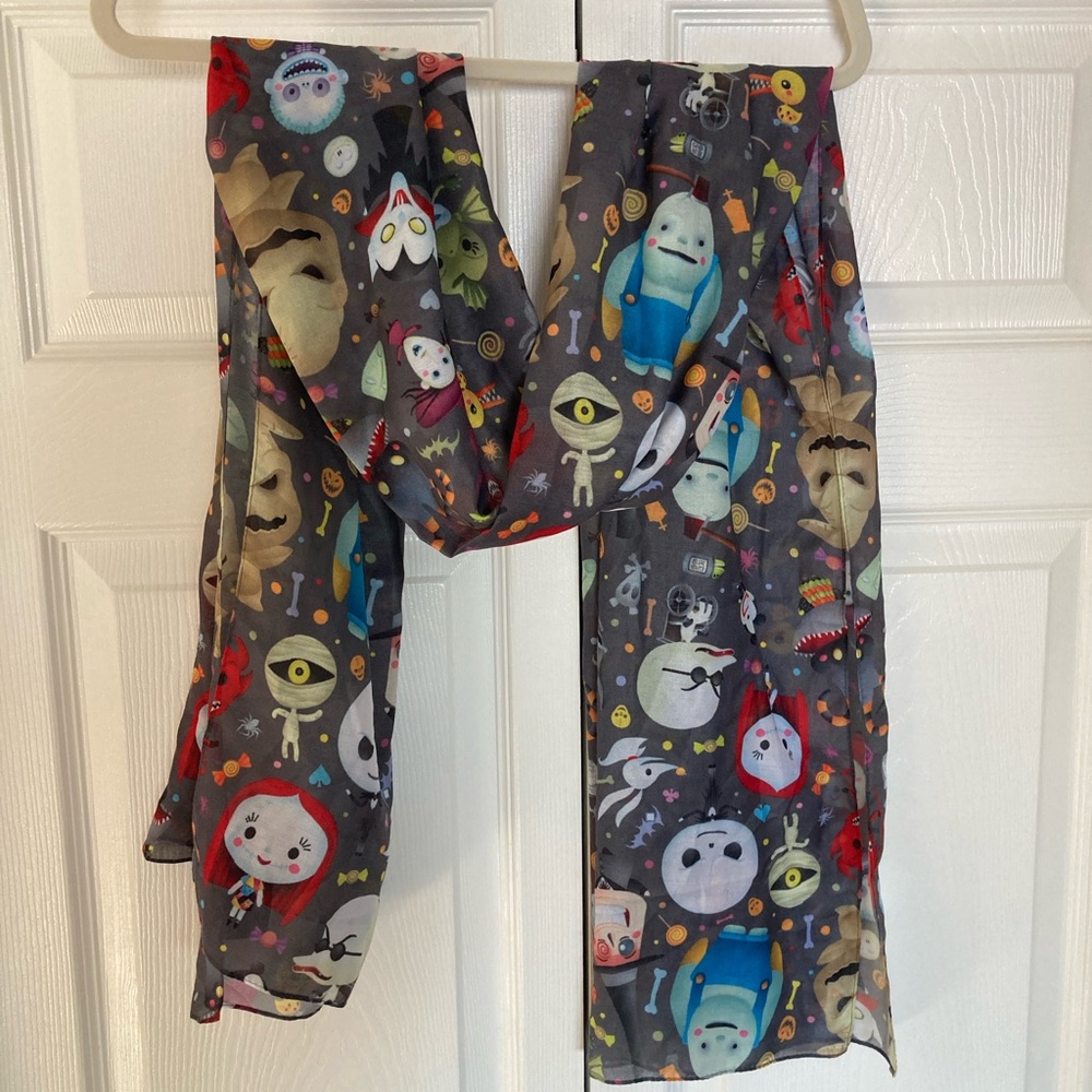 Wonderground gallery Tim Burton’s The nightmare before christmas scarf